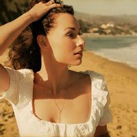 Minnie Driver — Everything I've Got In My Pocket