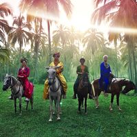 Sofi Tukker & Bomba Estereo — Playa Grande